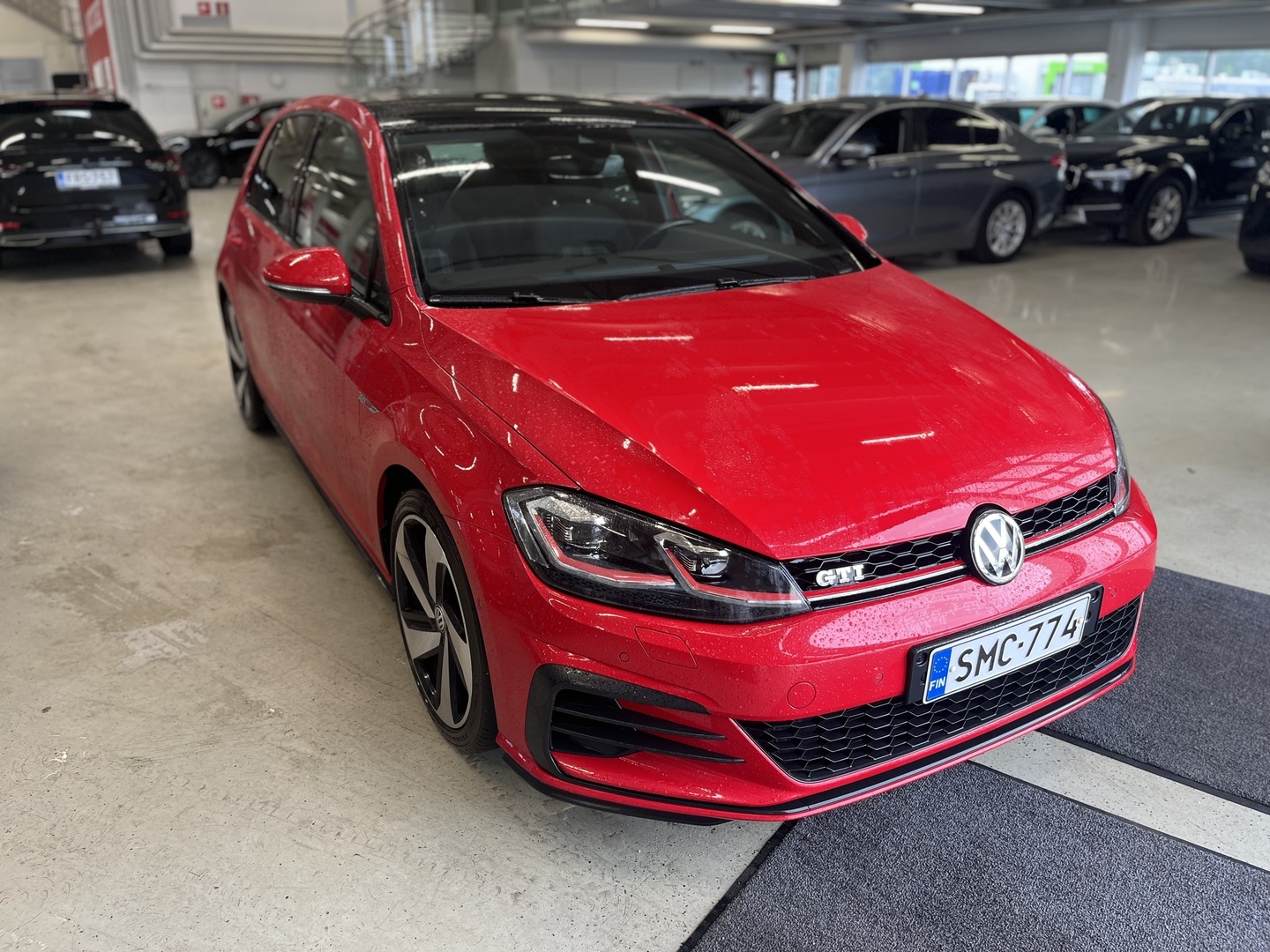 Volkswagen - Golf - GTI 2,0 TSI 169 kW (230 hv) DSG-automaatti - Viistoperä