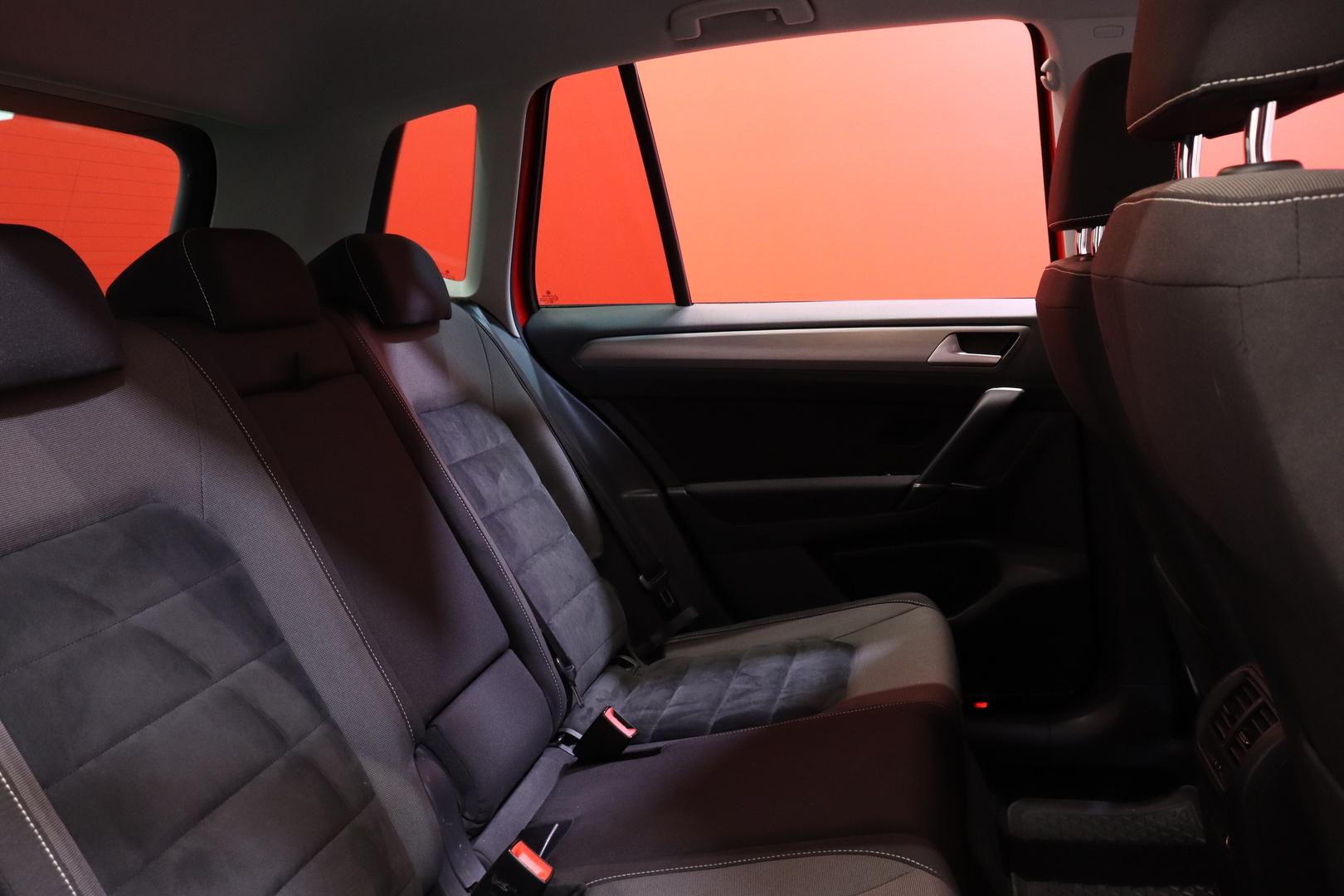 Volkswagen - Golf Sportsvan - Comfortline 1,6 TDI 81 kW (110 hv) BlueMotion Technology DSG-automaatti // Webasto / Vetokoukku / Navi / Xenon // - Tila-auto