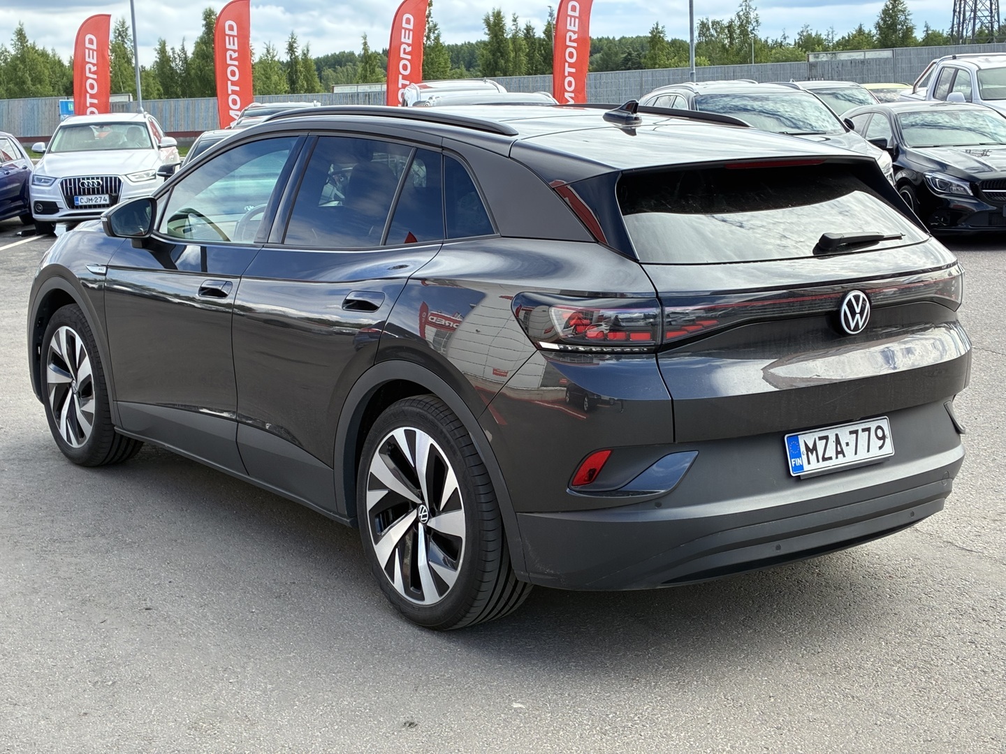 Volkswagen - ID.4 - Pro Performance Max 150 kW, akku 77 kWh // TopSport / Panorama / 360 / Läm. tuulilasi // - Maastoauto