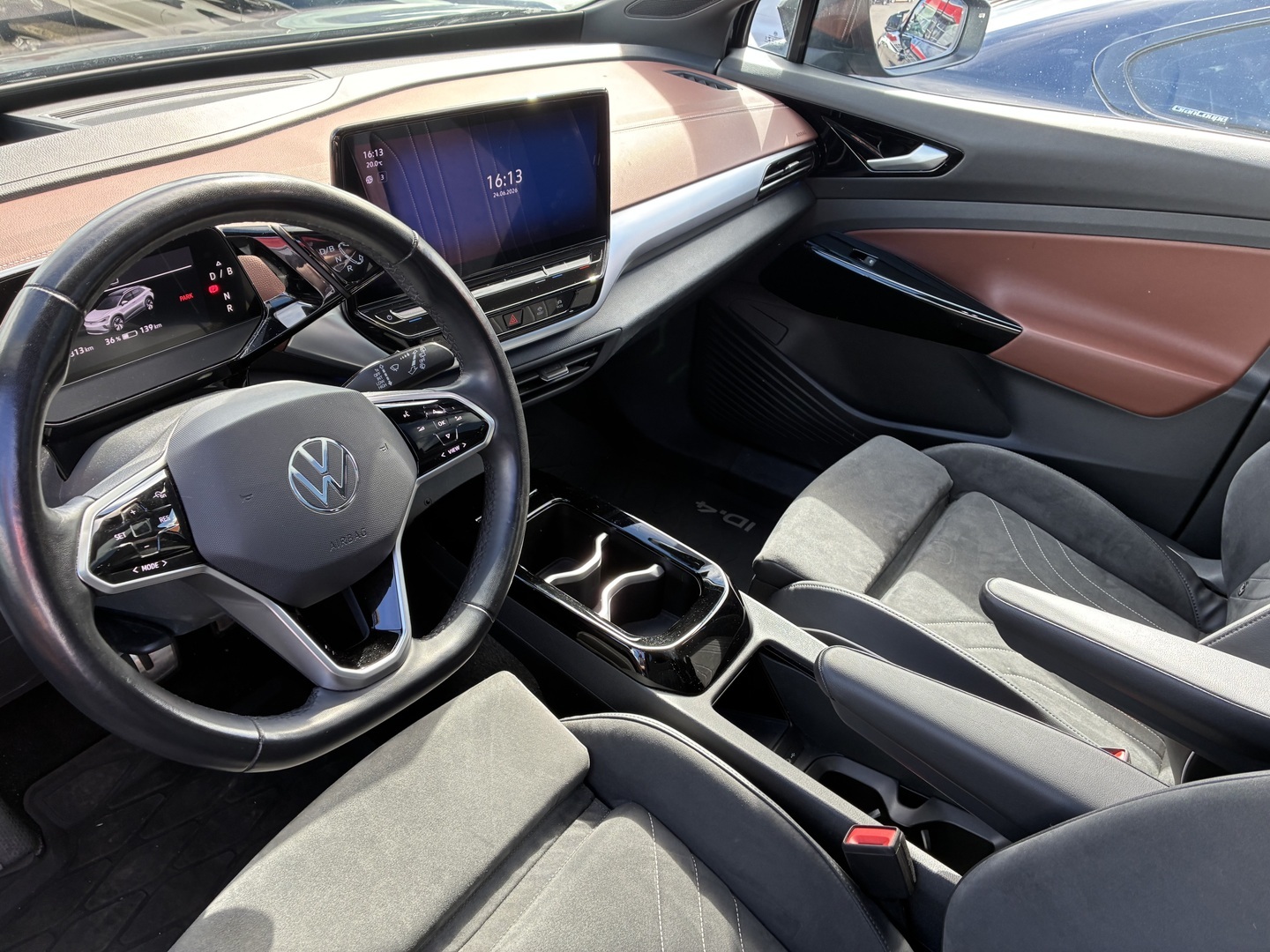 Volkswagen - ID.4 - Pro Performance Max 150 kW, akku 77 kWh // TopSport / Panorama / 360 / Läm. tuulilasi // - Maastoauto