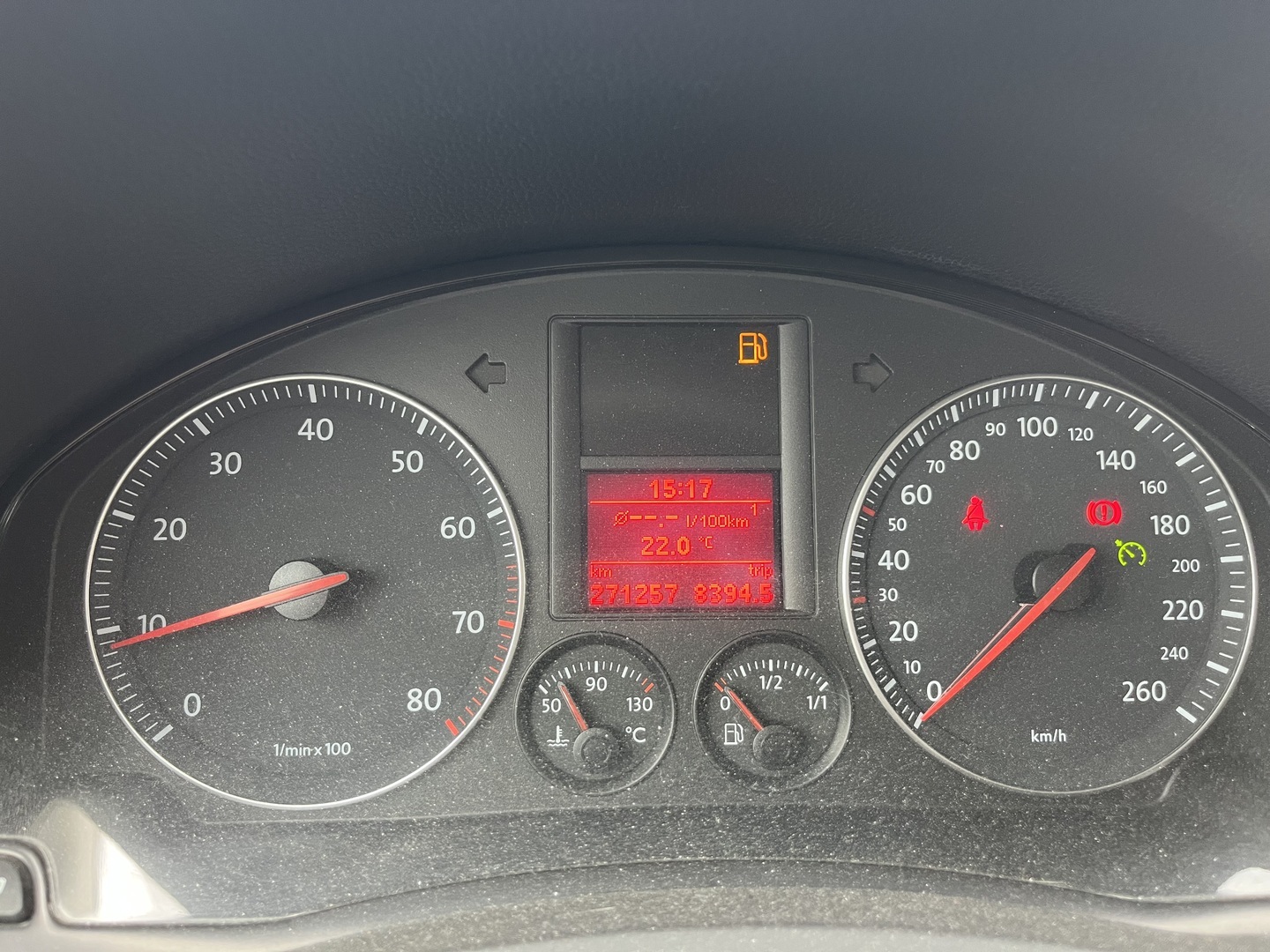 Volkswagen - Jetta - 1,6 75 kW Comfortline - Sedan