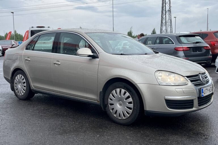 Volkswagen - Jetta - 1,6 75 kW Comfortline - Sedan