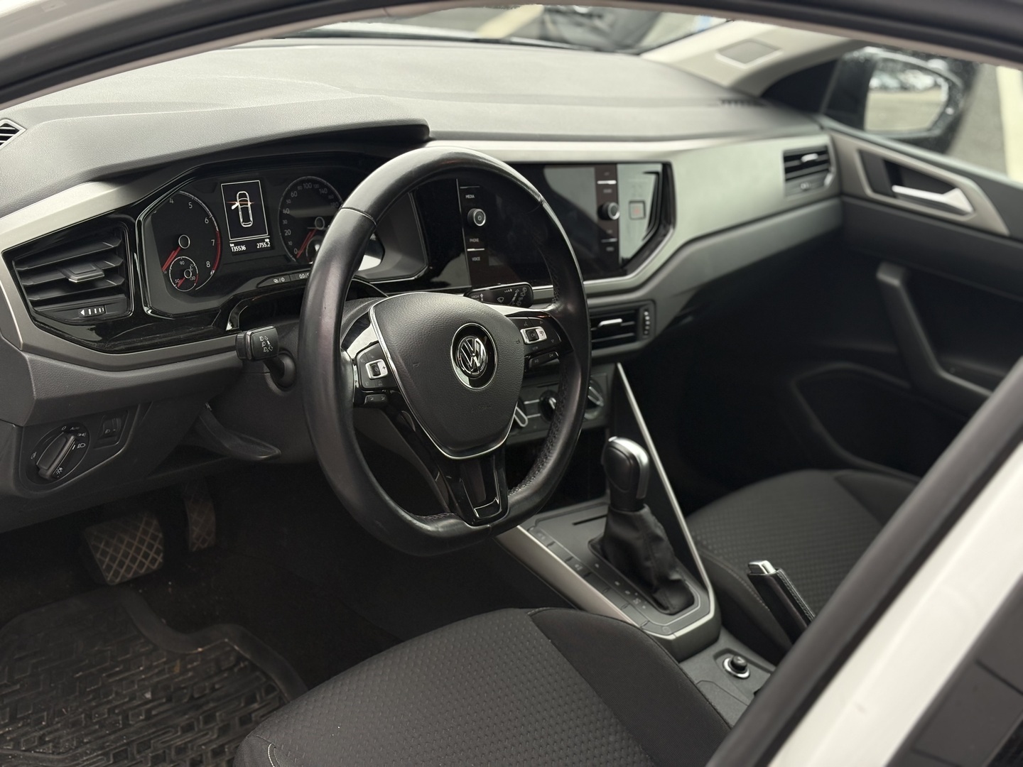 Volkswagen - Polo - Comfortline 1,0 TSI 70 kW (95 hv) DSG-automaatti // Webasto / Kamera / Front Assist / Vakkari // - Viistoperä