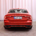 Volvo - S60 - T8 TwE AWD Business R-Design aut // HUD / Harman&Kardon / Webasto / VOC / 360º / Carplay / LED / BLIS / Navi / koukku // - Sedan