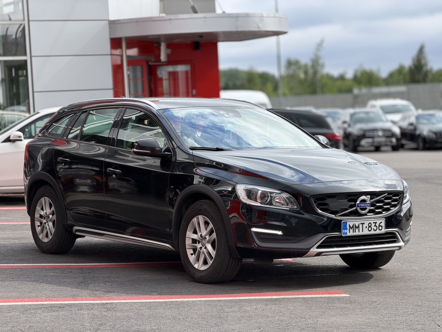 Volvo - V60 Cross Country - D4 AWD Momentum aut - Farmari