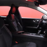 Volvo - V60 Cross Country - D4 AWD Business aut // ACC / Pilot Assist / VOC / Webasto / Keyless / Koukku / AppleCarPlay // - Farmari