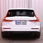 Volvo - V60 Cross Country - D4 AWD Business aut // ACC / Pilot Assist / VOC / Webasto / Keyless / Koukku / AppleCarPlay // - Farmari