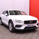 Volvo - V60 Cross Country - D4 AWD Business aut // ACC / Pilot Assist / VOC / Webasto / Keyless / Koukku / AppleCarPlay // - Farmari