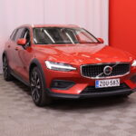 Volvo - V60 Cross Country - B4 AWD D-MHEV Business Plus aut // 1.om Suomi-auto / Merkkihuollettu / ACC / VOC / PA-lämmitin / H&K / Koukku // - Farmari