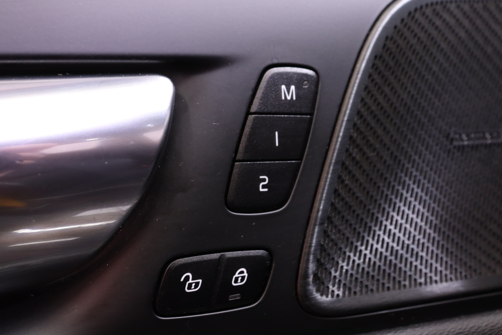 Volvo - V60 - T8 TwE AWD Polestar R-Desing aut // H&K / Navi / BLIS / Vetokoukku / KeyLess / Panorama / 360° kamera // - Farmari