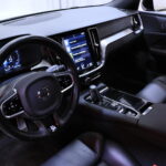 Volvo - V60 - T8 TwE AWD R-Design aut / Webasto / VOC / 360° / Pilot assist / HUD / LED High Level / Dynamic alusta / - Farmari