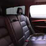 Volvo - V70 - D4 R-Design aut // Webasto / Koukku / Nahat / Keyless / Navi // - Farmari