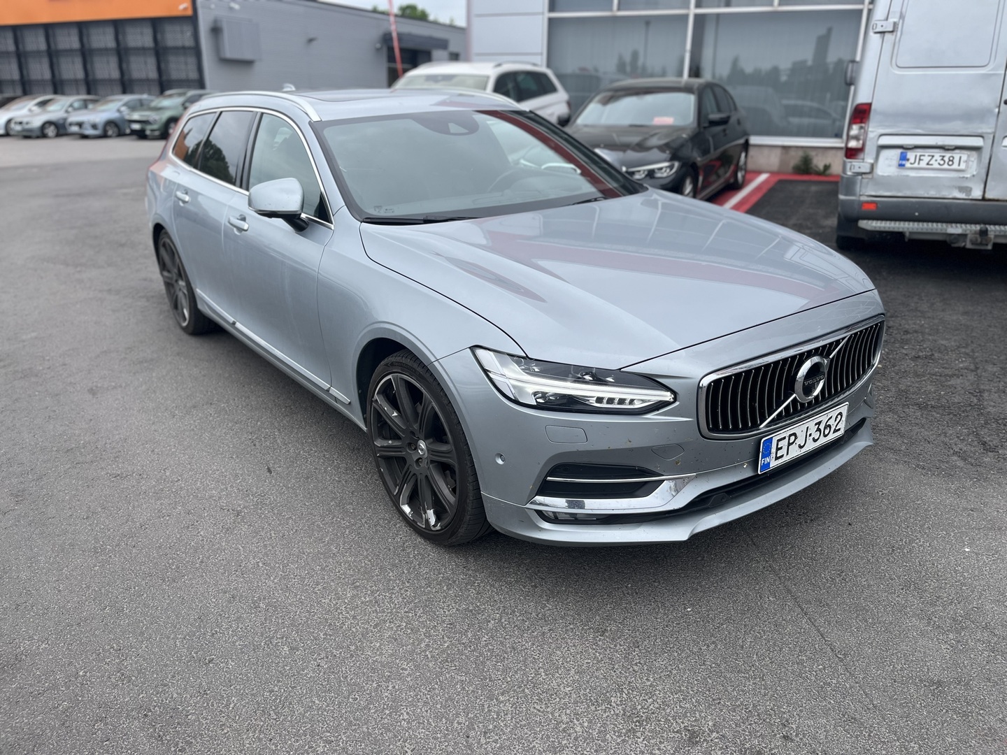 Volvo - V90 - D5 AWD Inscription aut - Farmari