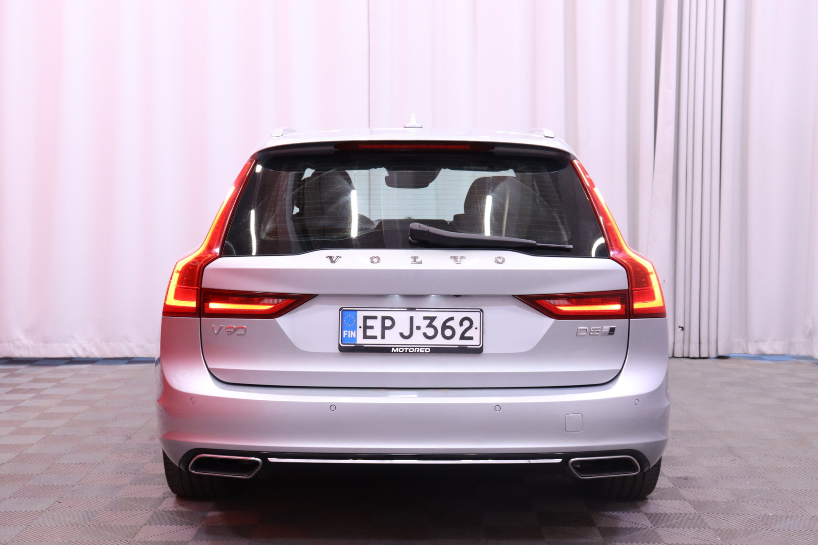 Volvo - V90 - D5 AWD Inscription aut // Bowers & Wilkins / Navi / 360° / ACC / Muistipenkit / HUD / LED/ Panorama // - Farmari