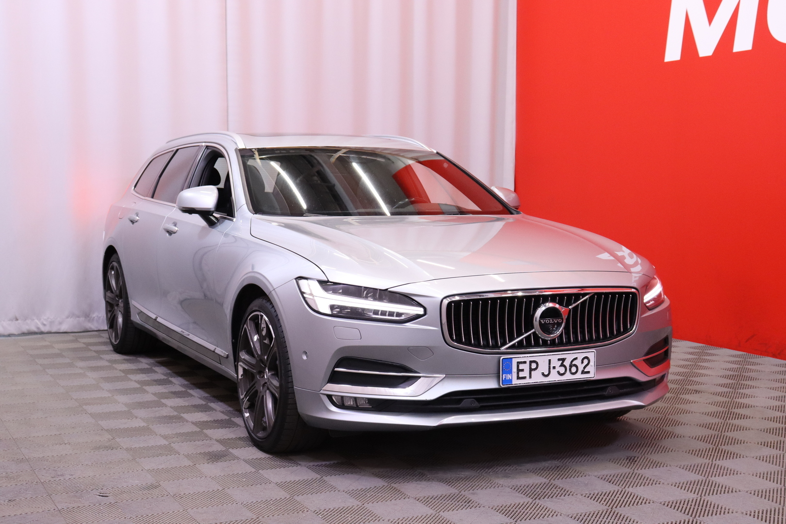 Volvo - V90 - D5 AWD Inscription aut // Bowers & Wilkins / Navi / 360° / ACC / Muistipenkit / HUD / LED/ Panorama // - Farmari