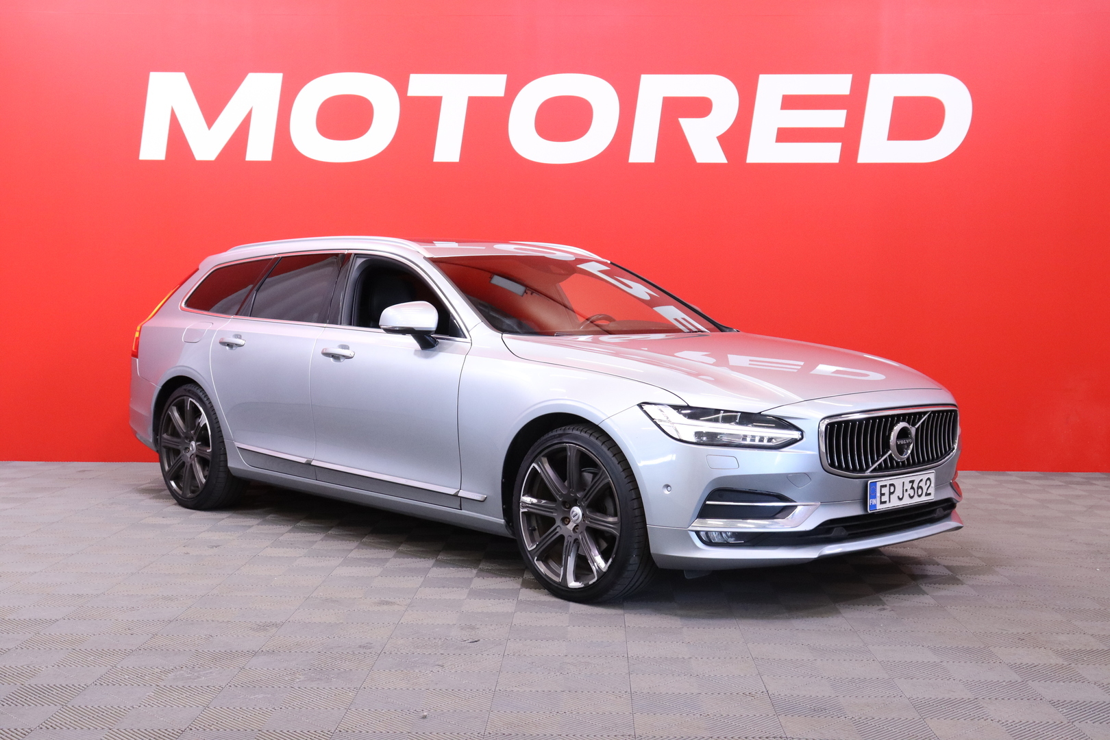 Volvo - V90 - D5 AWD Inscription aut // Bowers & Wilkins / Navi / 360° / ACC / Muistipenkit / HUD / LED/ Panorama // - Farmari