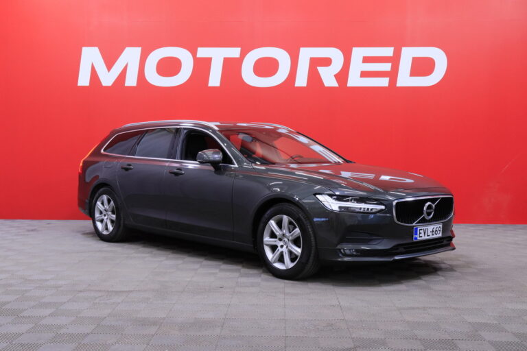 Volvo - V90 - D3 AWD Business aut / ACC / Vetokoukku / Webasto / KeyLessGo / LED / VOC / 2x renkaat // - Farmari