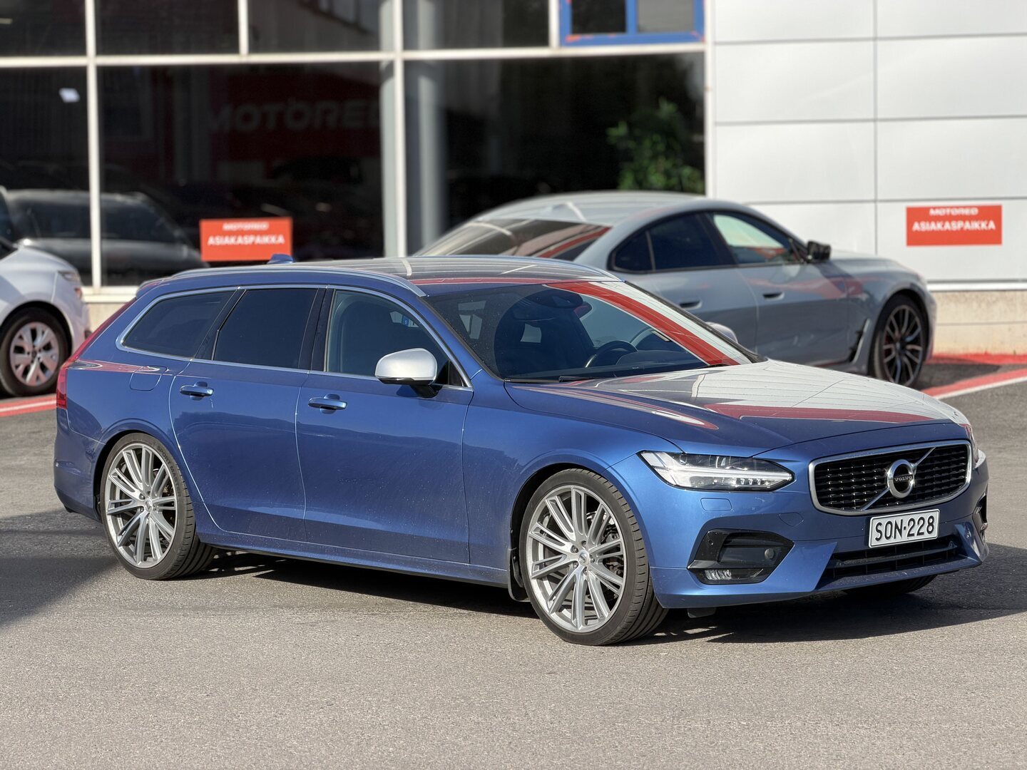 Volvo - V90 - D3 R-Design aut - Farmari