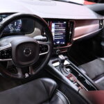 Volvo - V90 - D3 R-Design aut // LED / Adapt.vakkari / Pilot assist / Webasto / Koukku / VOC / Navi / Keyless / Tutkat / Lohkolämmitin - Farmari