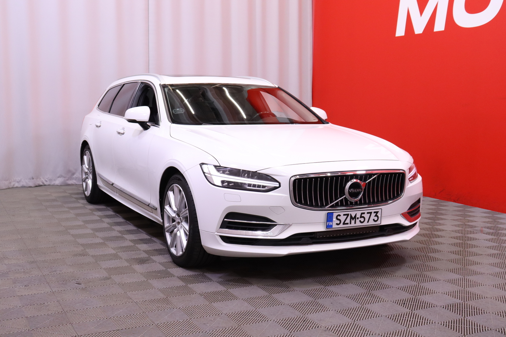 Volvo - V90 - T8 TwE AWD Inscription aut // Suomi-auto / Pilot Assist / AppleCarPlay / Panorama / ACC / Pa-lämmitin / BLIS // - Farmari