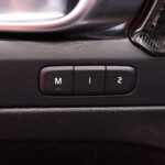 Volvo - XC40 - T5 Twin Engine R-Design Business aur // 1-om. Suomi-auto / Webasto / Pilot assist / VOC / H&K / Blis / 360° / LED // - Maastoauto
