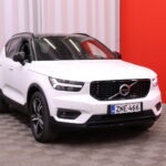 Volvo - XC40 - T5 Twin Engine R-Design Business aur // 1-om. Suomi-auto / Webasto / Pilot assist / VOC / H&K / Blis / 360° / LED // - Maastoauto