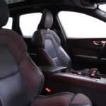 Volvo - XC60 - T8 TwE AWD R-Design aut // Suomi-auto / Pilot Assist / Webasto / Panorama / Koukku / Kamera // - Maastoauto