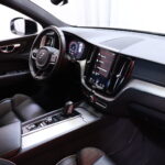 Volvo - XC60 - T8 TwE AWD R-Design aut // Suomi-auto / Pilot Assist / Webasto / Panorama / Koukku / Kamera // - Maastoauto