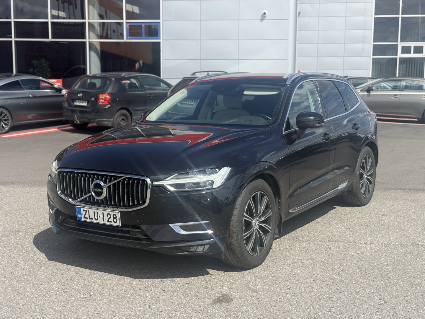 Volvo - XC60 - D5 AWD Inscription aut - Maastoauto