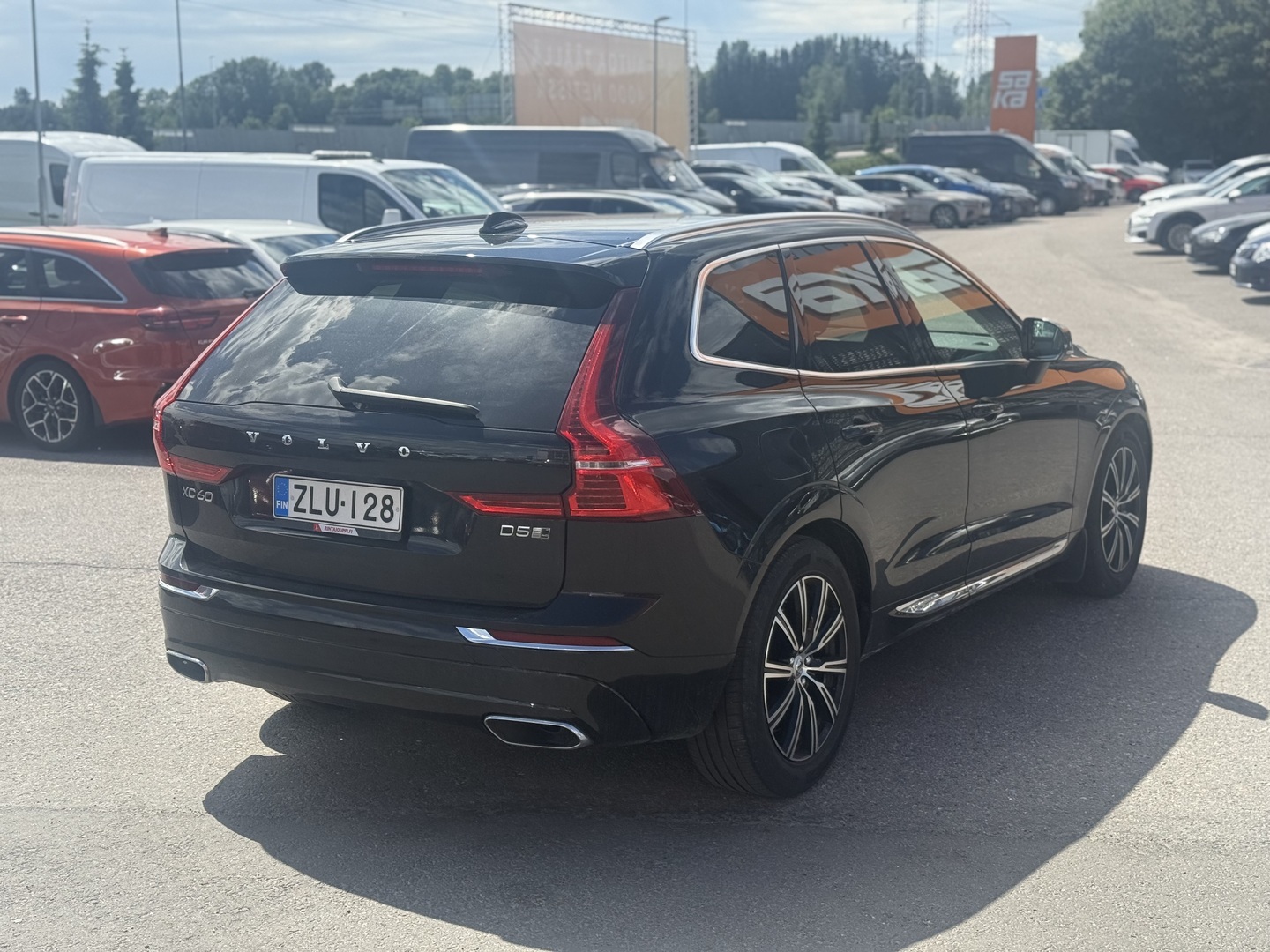 Volvo - XC60 - D5 AWD Inscription aut - Maastoauto