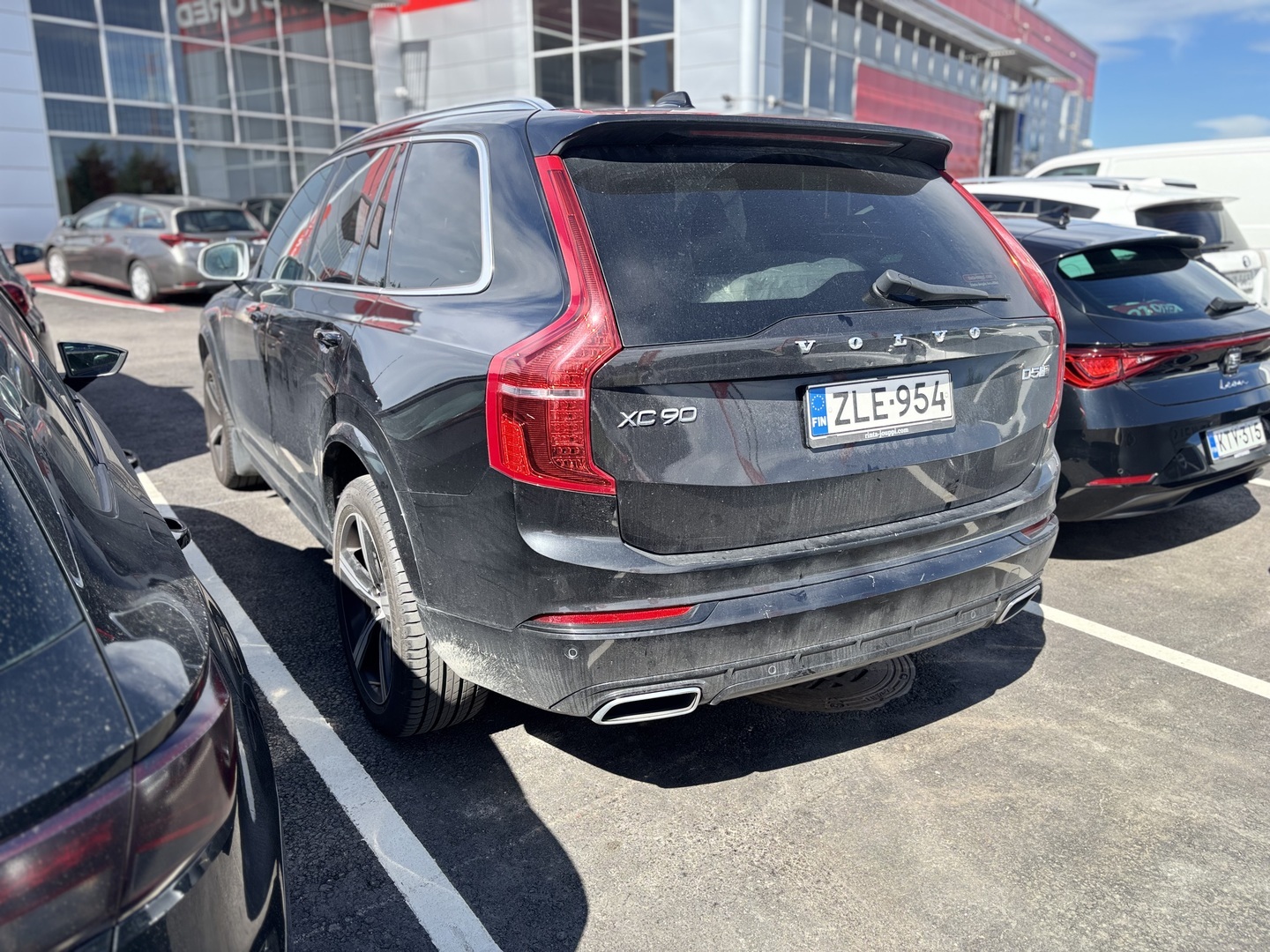 Volvo - XC90 - D5 AWD R-Design aut - Maastoauto