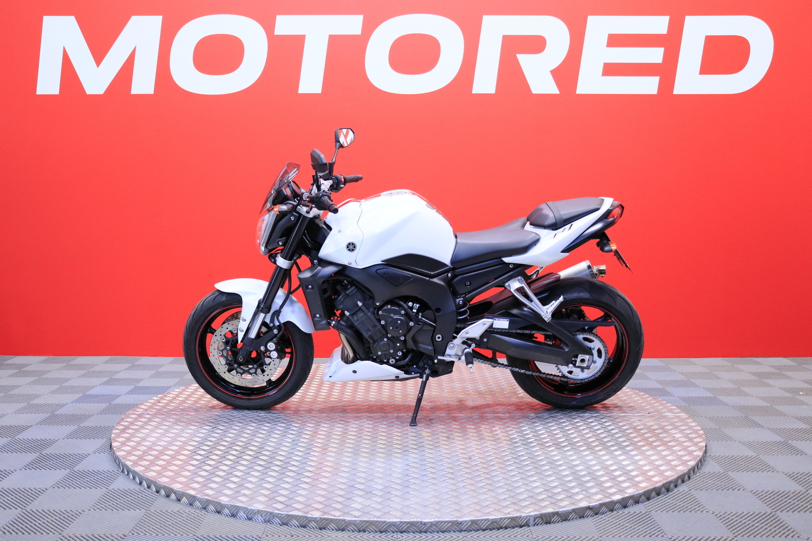 Yamaha - FZ1-N - // Bos / Huoltokirja / Suomi-Pyörä / Priimakuntoinen! - Moottoripyörä
