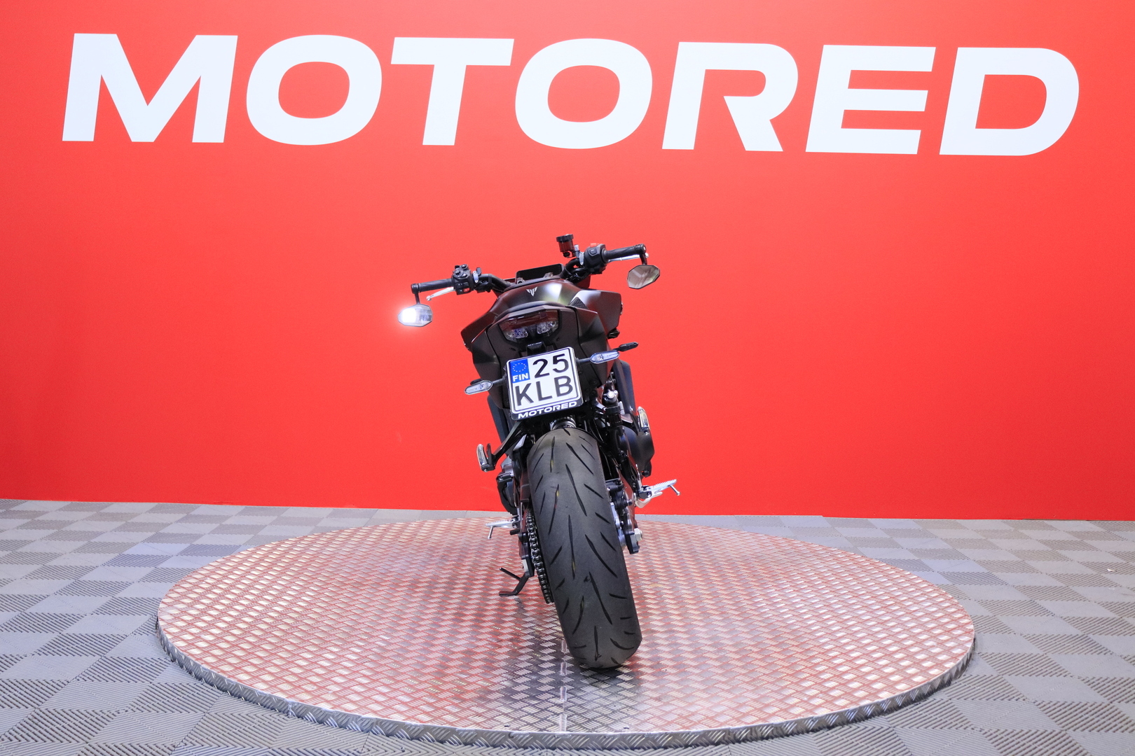 Yamaha - MT-09 - // Vaihtoehto Uudelle! / A2 / Tehdastakuu / Shifteri / Vakkari // - Moottoripyörä