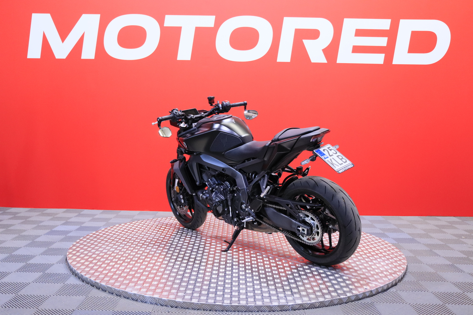 Yamaha - MT-09 - // Vaihtoehto Uudelle! / A2 / Tehdastakuu / Shifteri / Vakkari // - Moottoripyörä