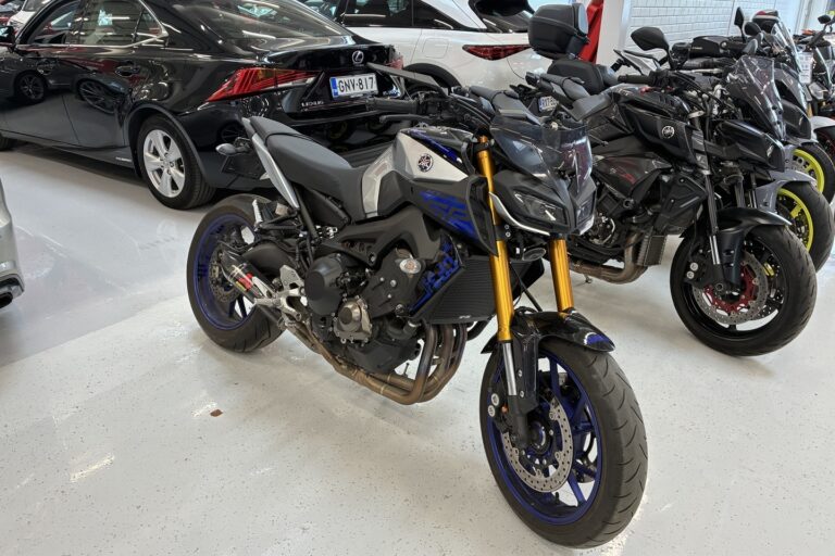 Yamaha - MT-09 - SP / Juuri saapunut / Huoltokirja / Öhlins / Shifter / Akrapovic kokoputki // - Moottoripyörä
