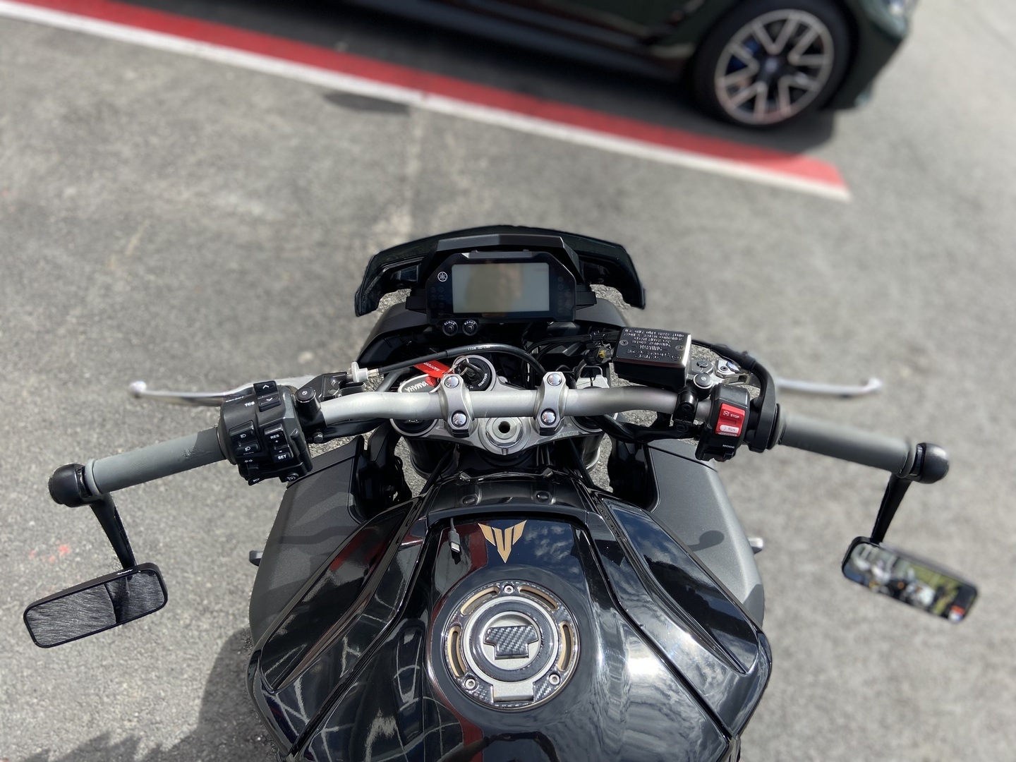 Yamaha - MT-10 - // Suomi-Pyörä / Cruise / LeoVince putkisto / Sivulaukut / 40tkm huolto tehty // - Moottoripyörä