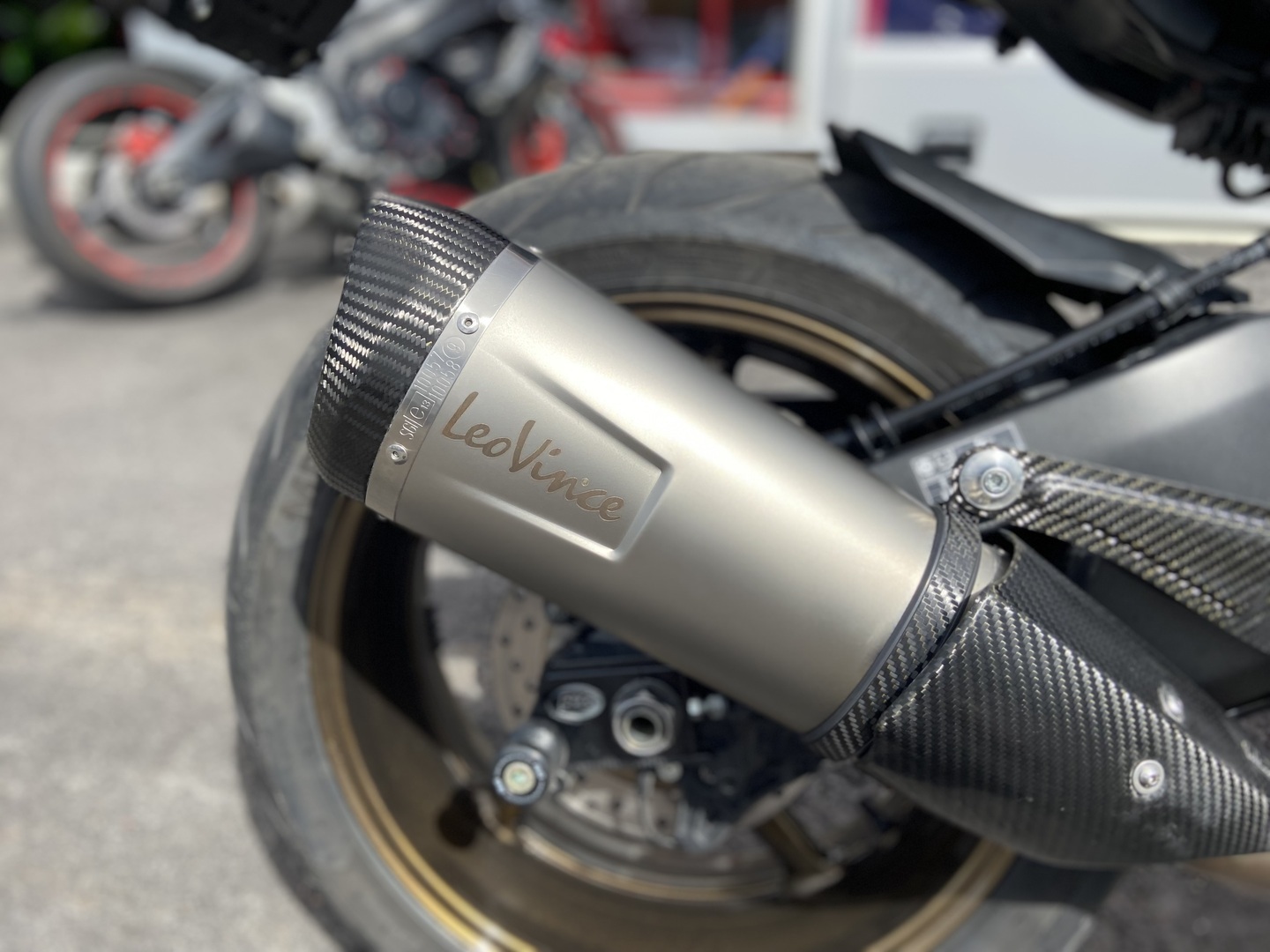 Yamaha - MT-10 - // Suomi-Pyörä / Cruise / LeoVince putkisto / Sivulaukut / 40tkm huolto tehty // - Moottoripyörä