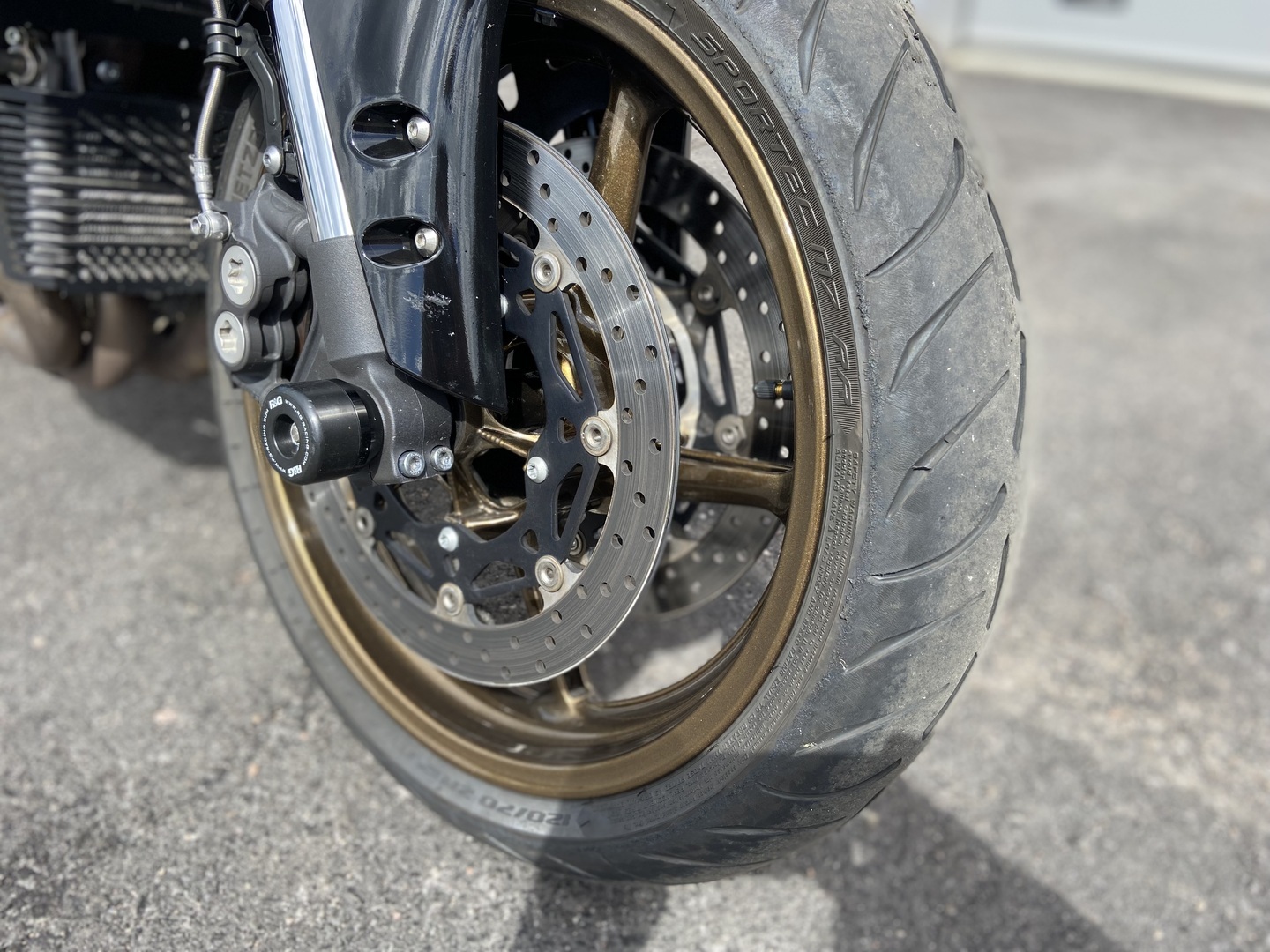 Yamaha - MT-10 - // Suomi-Pyörä / Cruise / LeoVince putkisto / Sivulaukut / 40tkm huolto tehty // - Moottoripyörä