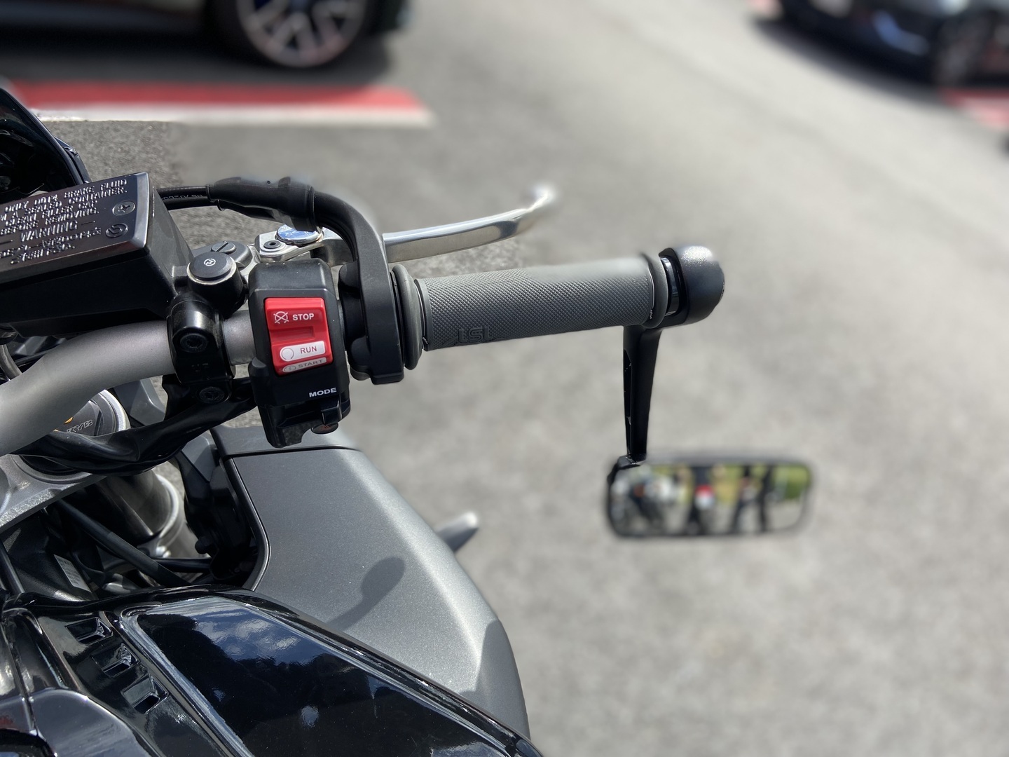 Yamaha - MT-10 - // Suomi-Pyörä / Cruise / LeoVince putkisto / Sivulaukut / 40tkm huolto tehty // - Moottoripyörä
