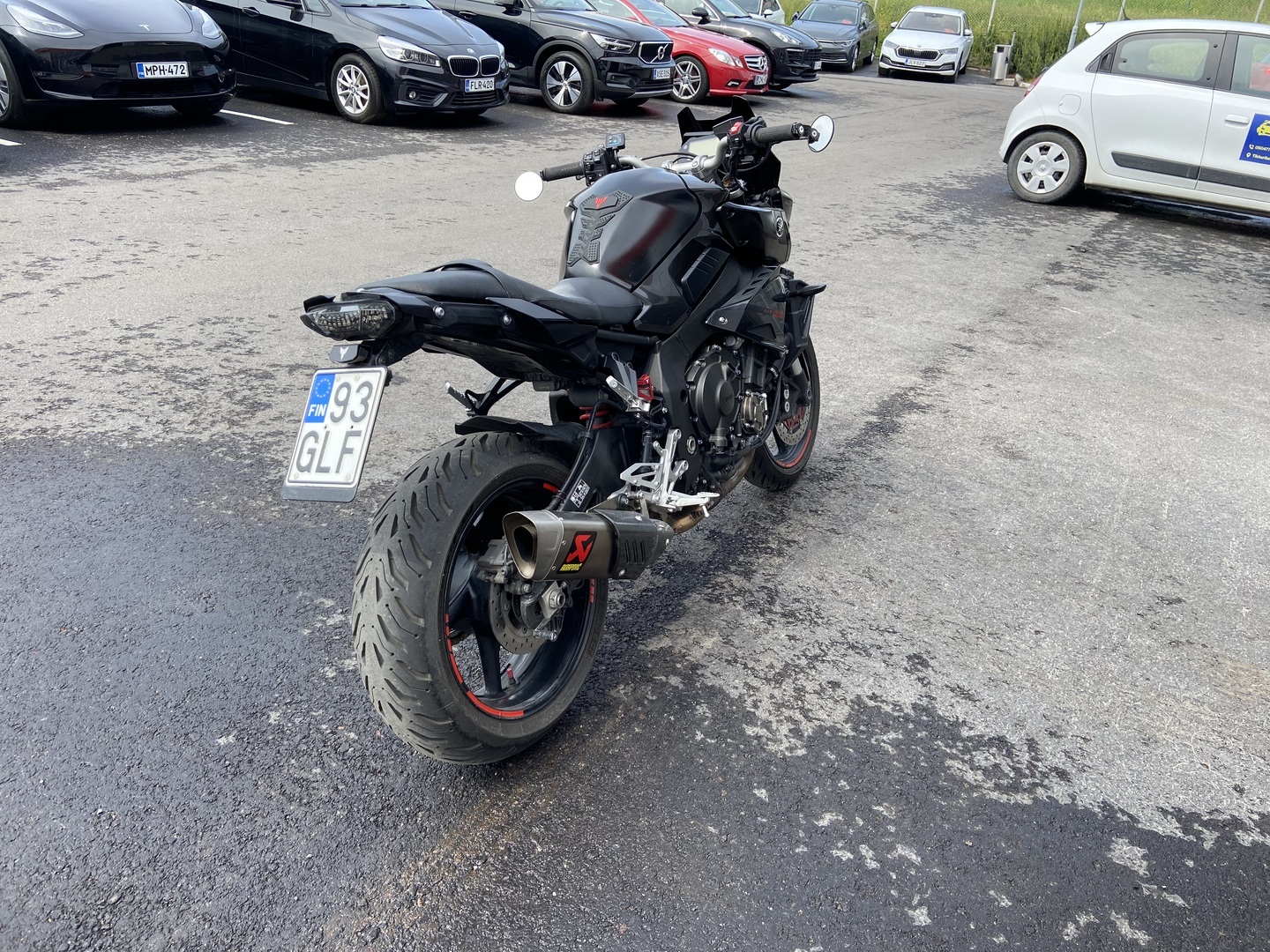 Yamaha - MT-10 - // Acrapovic / Shifteri / Huoltokirja / TCS / Vakkari // - Moottoripyörä
