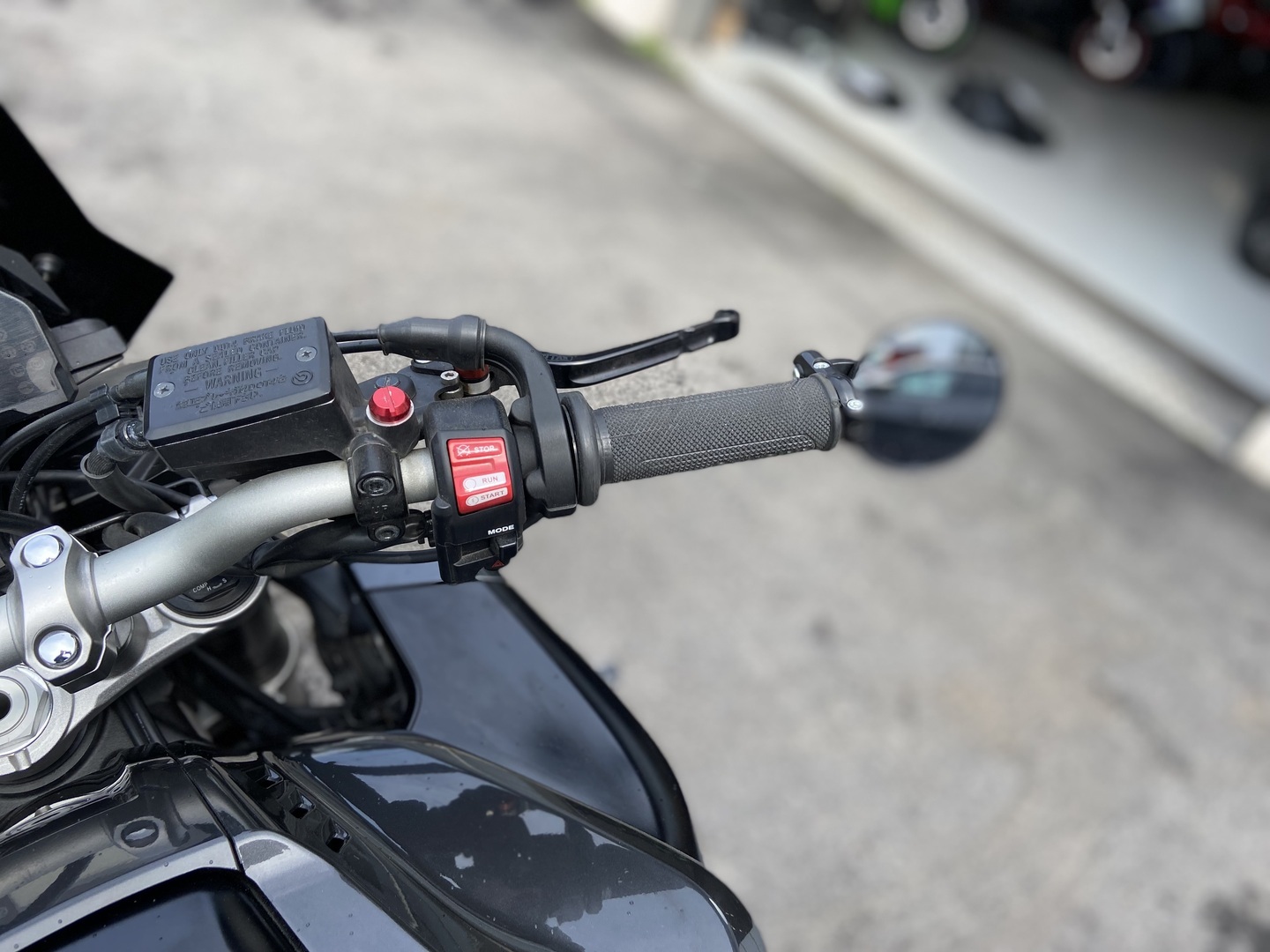 Yamaha - MT-10 - // Acrapovic / Shifteri / Huoltokirja / TCS / Vakkari // - Moottoripyörä