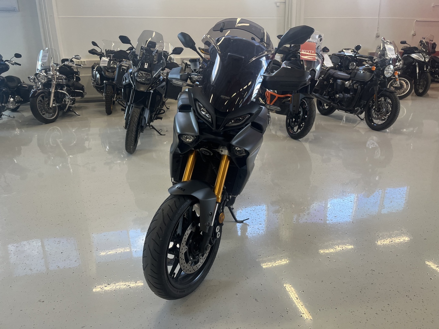 Yamaha - TRACER - 900GT // JUURI SAAPUNUT / Vakkari / Ajo-modet / Juuri Huollettu / 3x laukut // - Moottoripyörä