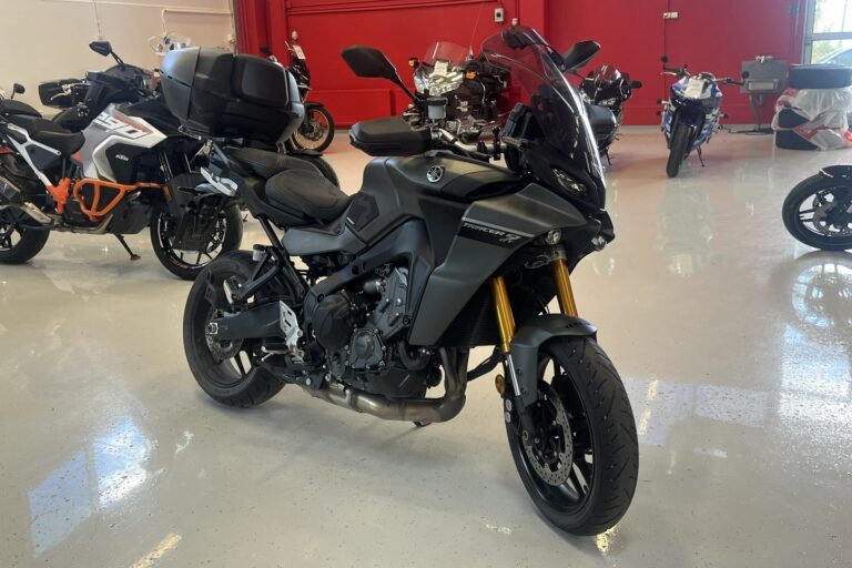 Yamaha - TRACER - 900GT // JUURI SAAPUNUT / Vakkari / Ajo-modet / Juuri Huollettu / 3x laukut // - Moottoripyörä