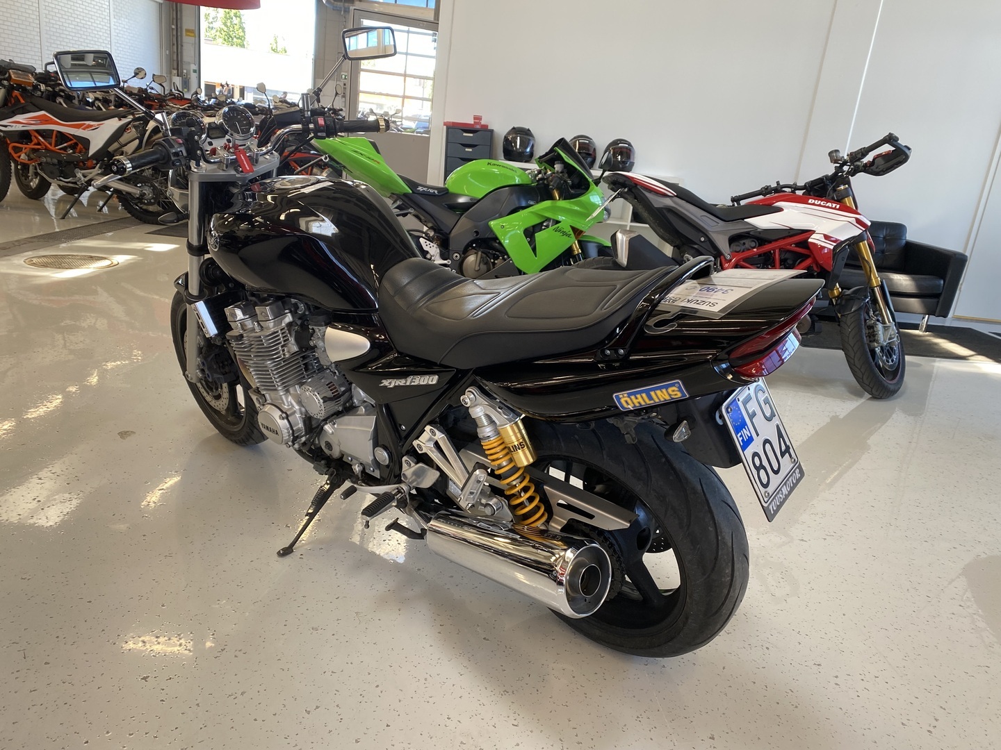 Yamaha - XJR - 1300 // Juuri saapunut! / 3x Laukut / Öhlins / Suomi-Pyörä // - Moottoripyörä
