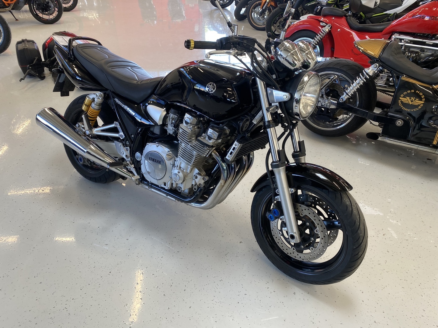 Yamaha - XJR - 1300 // Juuri saapunut! / 3x Laukut / Öhlins / Suomi-Pyörä // - Moottoripyörä