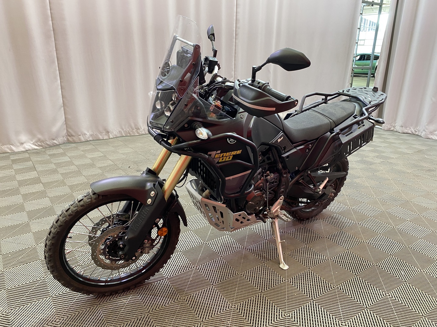 Yamaha - XTZ - 700 Tenere - Moottoripyörä