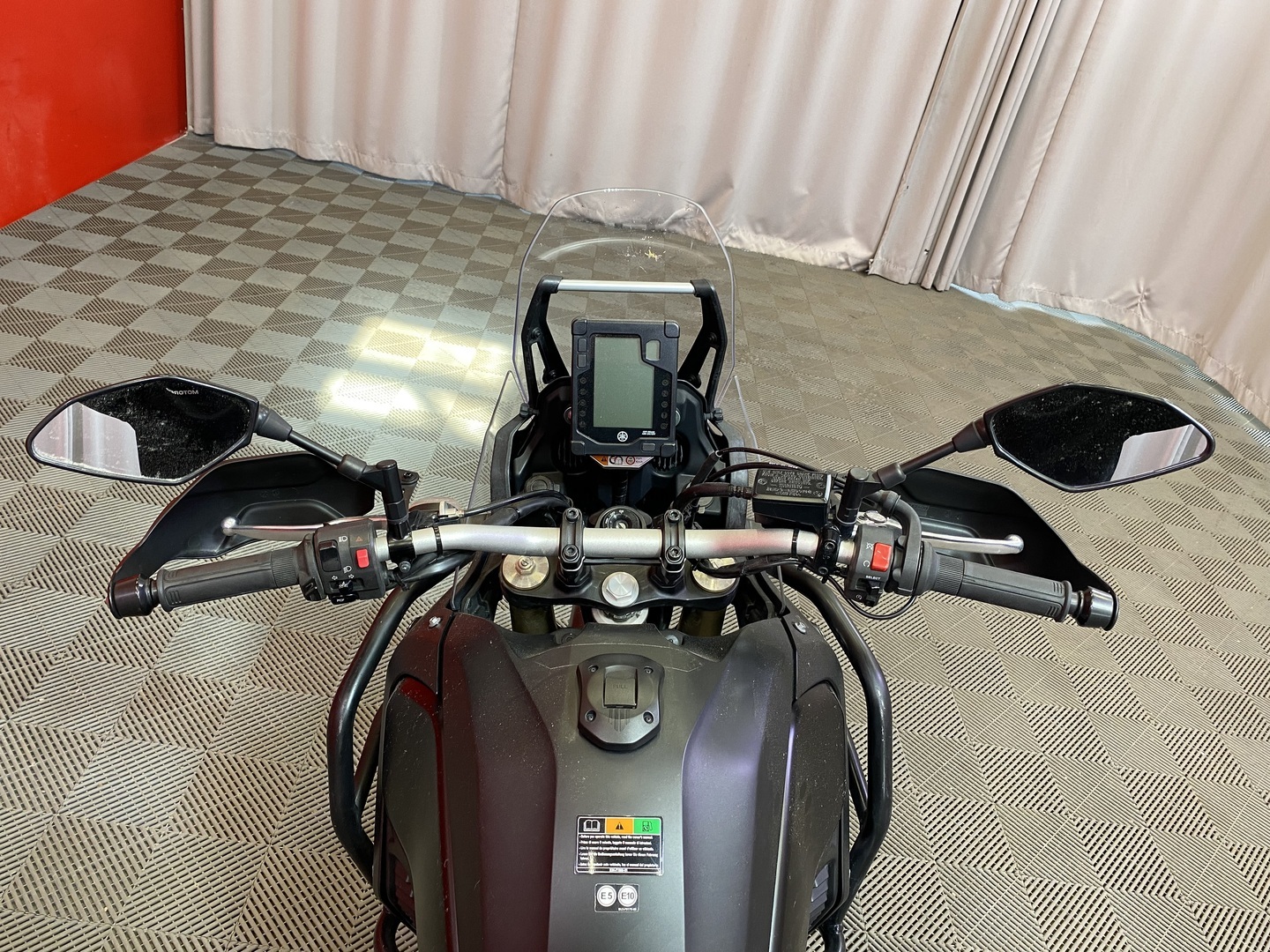 Yamaha - XTZ - 700 Tenere - Moottoripyörä