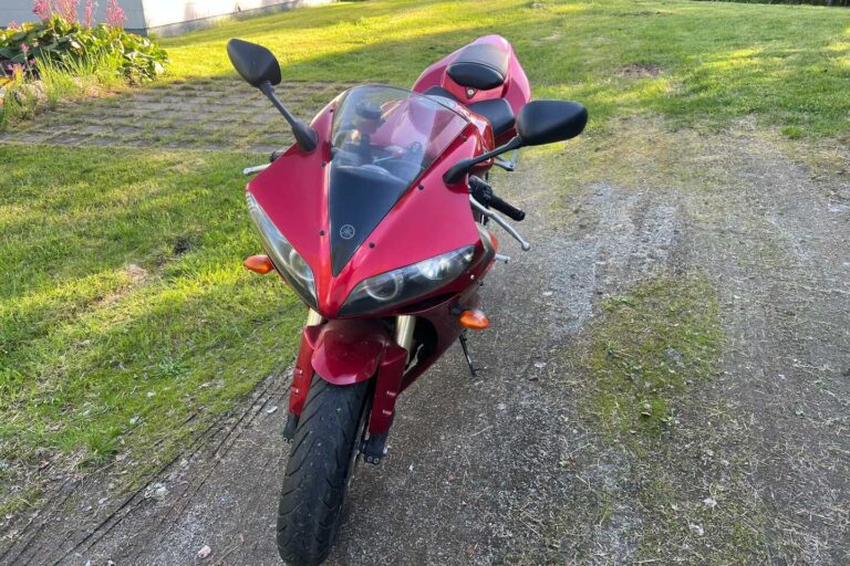 Yamaha YZF-R1