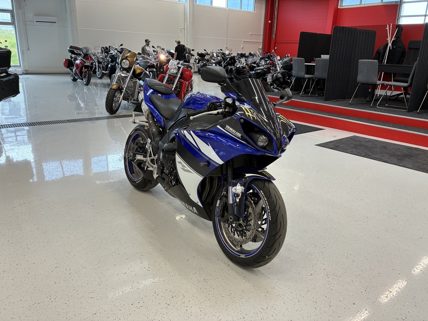 Yamaha - YZF-R1 - // Juuri saapunut! / Leovince / Kaatumatapit // - Moottoripyörä