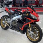 Aprilia - RSV4 - // Akrapovic / Öhlins / Rizoma / Shifteri / Juuri saapunut // - Moottoripyörä